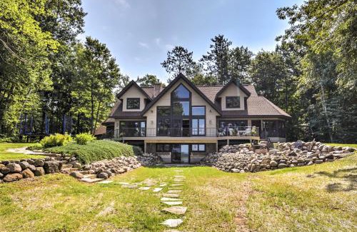 Hayward House | Swim, Hike, Relax Lakefront Hayward Home with Deck!