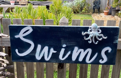 Queenscliff House | Swims at Santa Casa - Queenscliff