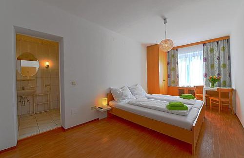 Farrach Hotel | sWirtshaus M&N