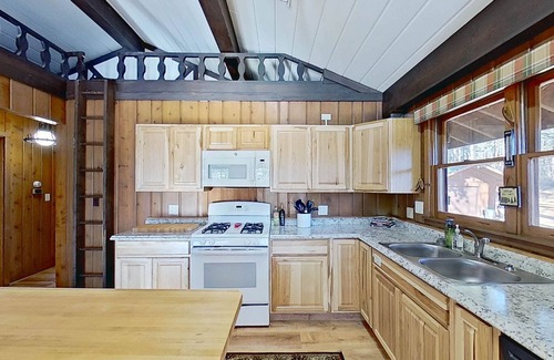 Conover Ski Chalet | Swiss Chalet/waterfront