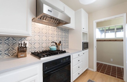 Hatton Fields House | Sycamore Place - Carmel House - Beach, Shops, Restaurants, Big Sur (plus pool table and hot tub!)