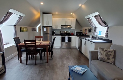Mill Bay House | Sylvan Meadows Suite - Amazing Rural Views in the heart of Cowichan Valley