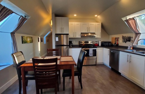 Mill Bay House | Sylvan Meadows Suite - Amazing Rural Views in the heart of Cowichan Valley