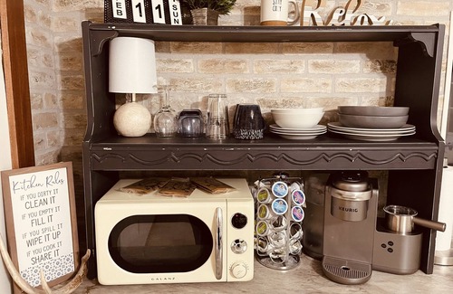 Toledo Cottage | Sylvie’s Birdhouse!