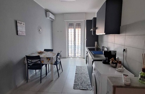 Grottasanta Apartment | Syracuse Tourist apartment complete with everything and close to many services.
