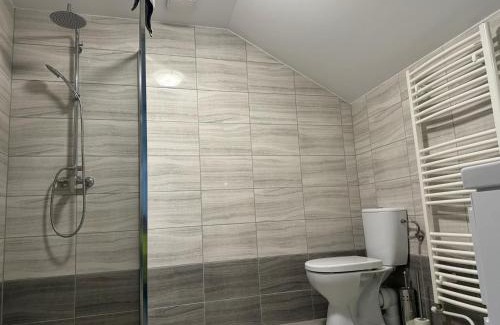 Paszto Apartment | Tündérrózsa Vendégház Pásztó