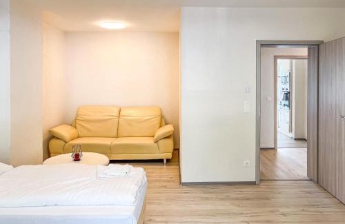 Duisburg Sud Apartment | T&K Apartments near Messe Fair Trade Düsseldorf und Airport EG