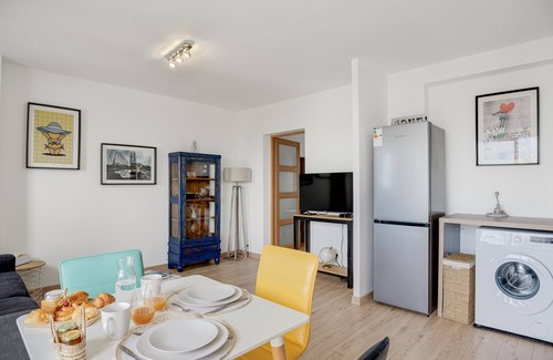 La Reunion Apartment | T1 bis Neuf Meublé Avec Goût en Centre-ville Saint Pierre - Magnifique vue Mer !