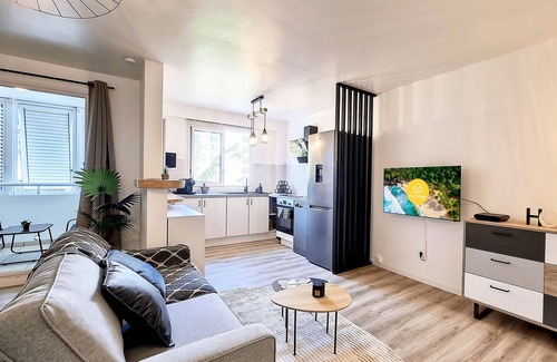Sainte-Clotilde Centre Apartment | T2 – Valériane* - 45 m² - Sainte-Clotilde