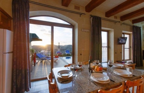 Xaghra Villa | Ta Cikka enjoying amazing country views