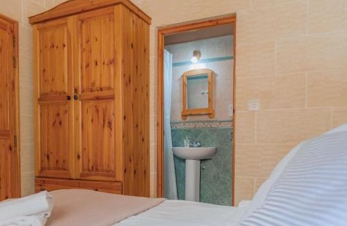 Xaghra Villa | Ta Danjela 4 bedroom Villa with private pool