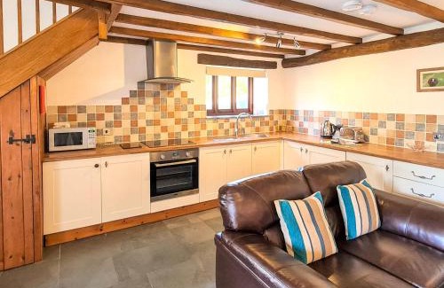 Fivelanes House | Ta Mill Cottages & Lodges - Millers Cottage