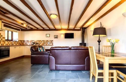 Fivelanes House | Ta Mill Cottages & Lodges - Millers Cottage