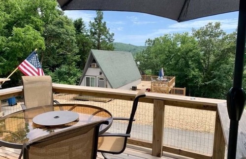 Lampe House | Table Rock Lake Cabin @ Black Oak Resort