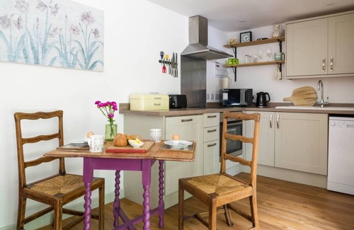 Camborne Cottage | Tack Room a luxury Poldark retreat