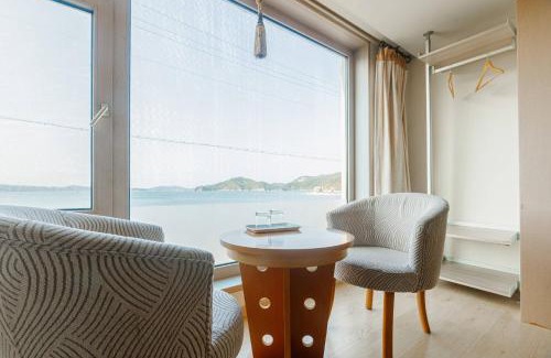 Araemok House | Taean Beach Resort Pension