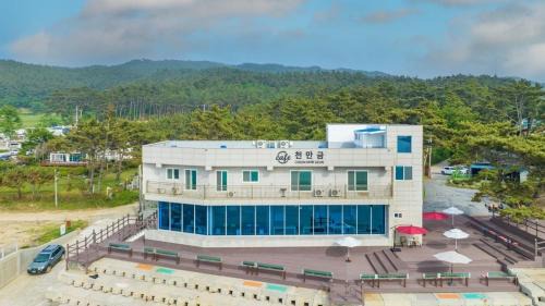 Taean House | Taean Chunmangeum