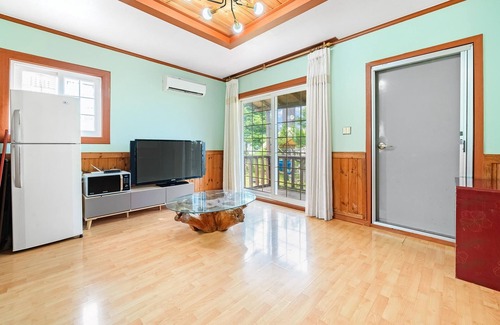 Kasinae House | Taean Hagampo Coastvalley Pension