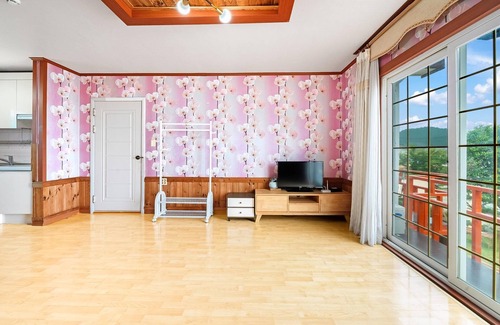 Kasinae House | Taean Hagampo Coastvalley Pension