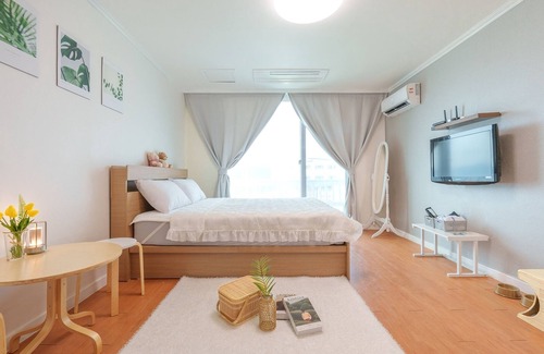 Wonbuk House | Taean Minoseu Pet Pension