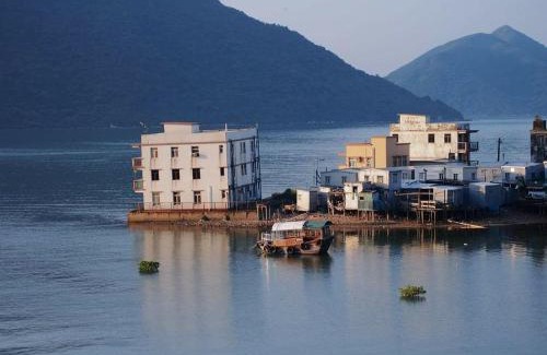 Islands District House | Tai O Inn, by the Sea