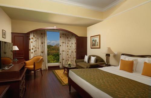 Central Chennai Hotel | Taj Connemara, Chennai