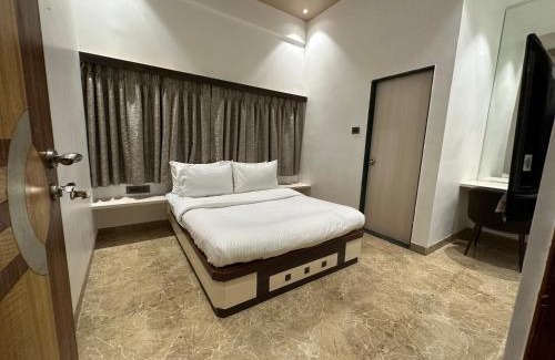 Pimpri - Chinchwad Hotel | TAKHT- Executive Suites and Rooms