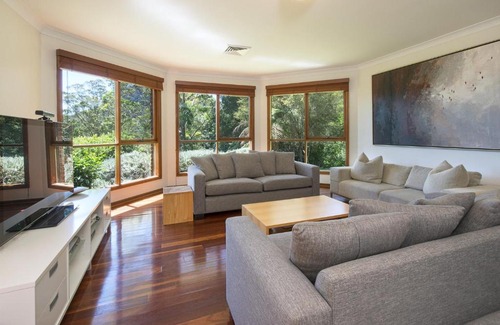 Kangaroo Valley House | Taliesin - Beautiful 4 bedroom home with amazing views!