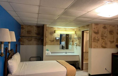 Shenandoah Hotel | Tall Corn Inn