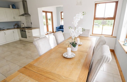 Belmullet House | TALLAGH ROAD, pet friendly, with open fire in Belmullet, County Mayo