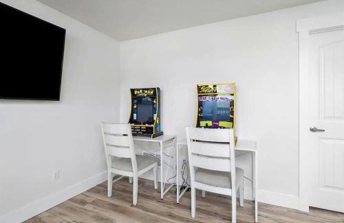 Table Rock House | Tammy's Table Rock Lake Views: 6BR, Hot Tub, Games