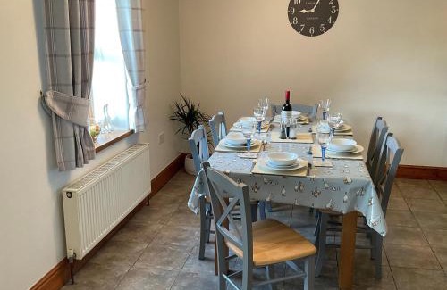 Lampeter House | Tangaer Cottage