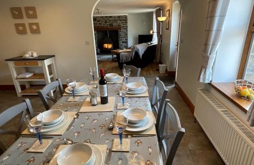Lampeter House | Tangaer Cottage