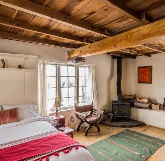 San Cristobal House | Taos Goji Farm & Eco-Lodge Retreat