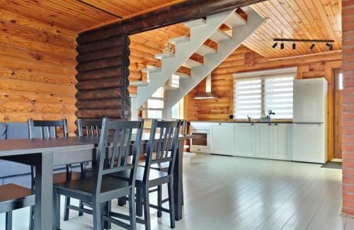 Tapa Parish House | Tapa Cottage next to disc golf.