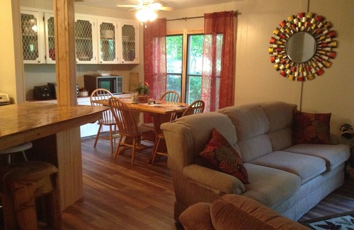Tippecanoe House | Tappan/Deersville Ohio Getaway