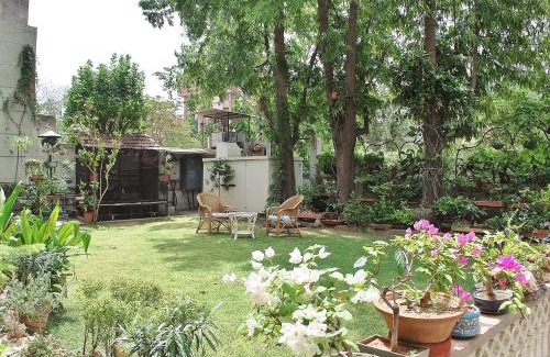 Bani Park Hotel | Tara Niwas