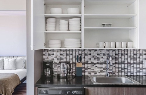 Theatre District Apartment | Tasteful Chinatown/Theater Dist 2BR w/Gym, nr Dining, by Blueground