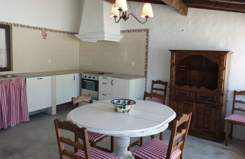 Azoia de Baixo Cottage | Tastefully Converted Cottage In A Typical Village Sleeping 6-7 People With Pool