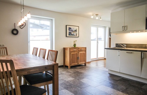 Kaprun Apartment | Tauern Relax Lodges - Garden, Mountain view & sauna