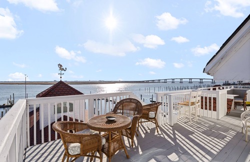Somers Point Apartment | TAVERN ON THE BAY HOTEL - Al Capone Suite