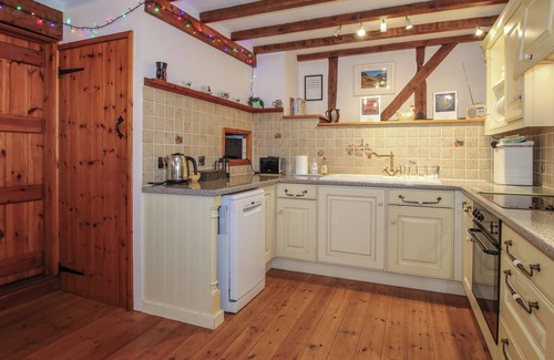 Leintwardine Cottage | TAWNY OWL BARN, family friendly, with a garden in Leintwardine
