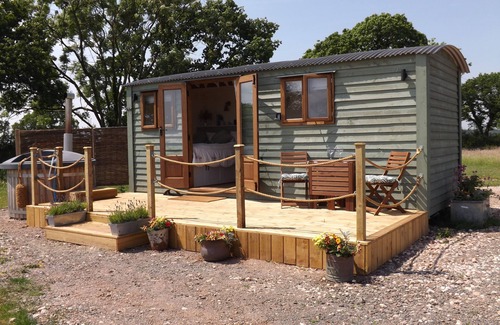 Crediton Cottage | TAWNY, romantic, with hot tub in Morchard Bishop
