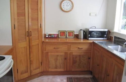 Kereta Cabin | Te Mata Lodge - 2 Bedroom Cottage