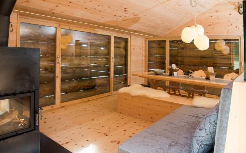 Lantsch-Lenz Ski Chalet | Tech-Free Haven Got Spess Lenzerheide