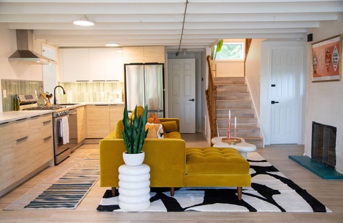 Shelby House | Technicolor River Retreat - Private get-away an hour outside of Chicago!