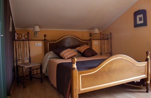 Coana Bed & Breakfast | Teixedo Room - Los Galpones Rural Apartments