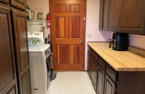 Myers Flat House | *Ten Trees* Cabin, Secluded, Near Redwood Parks