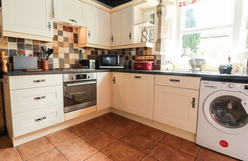 Malham Cottage | TENNANT COTTAGE, pet friendly, character holiday cottage in Malham
