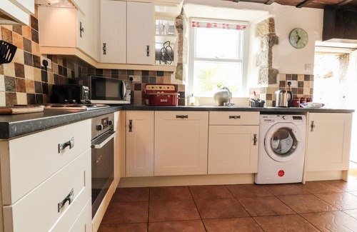 Malham Cottage | TENNANT COTTAGE, pet friendly, character holiday cottage in Malham